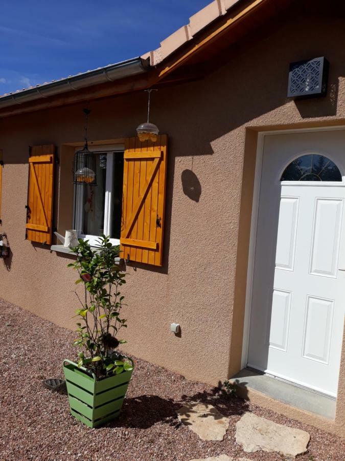 Chez Isa Massilly Exterior foto